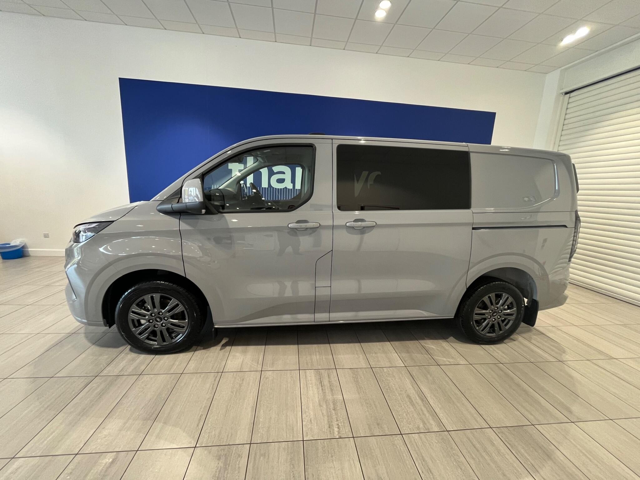 Ford Transit Custom Image 3