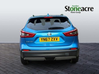 Nissan Qashqai 1.2 DiG-T N-Connecta 5dr YN67ZXV Image 2