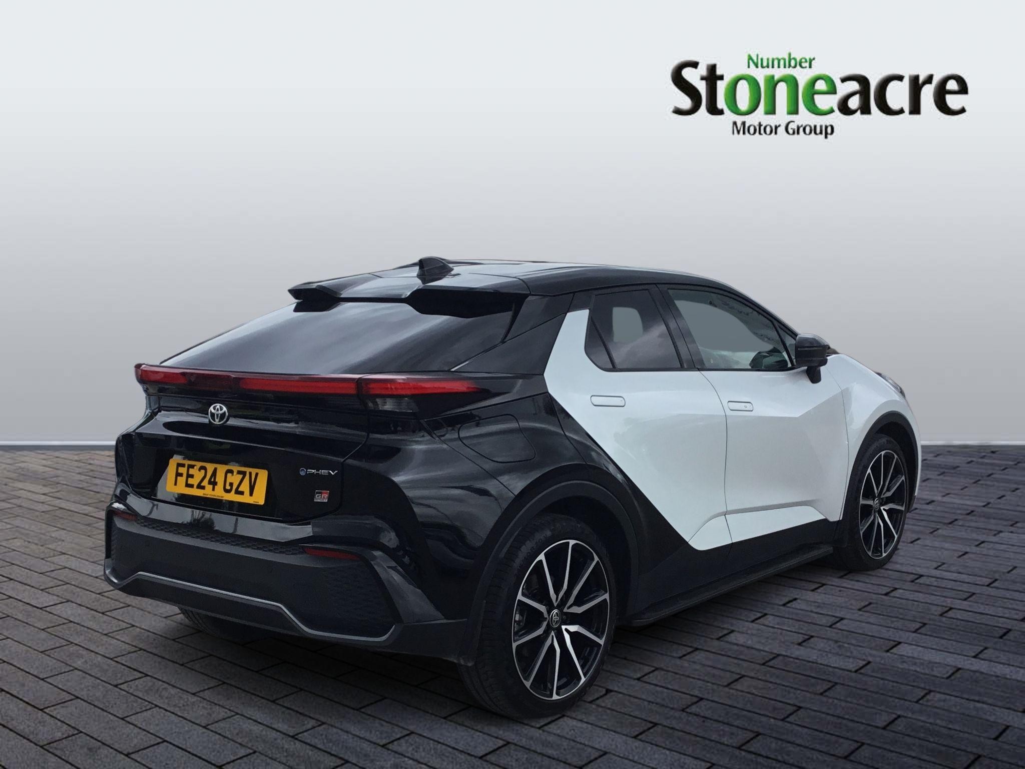 Toyota C-HR Plug-in Hybrid Image 3