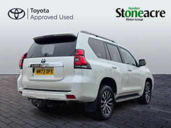 Toyota Land Cruiser 2.8 D-4D 204 Invincible 5dr Auto 7 Seats WM73OFS Image 2