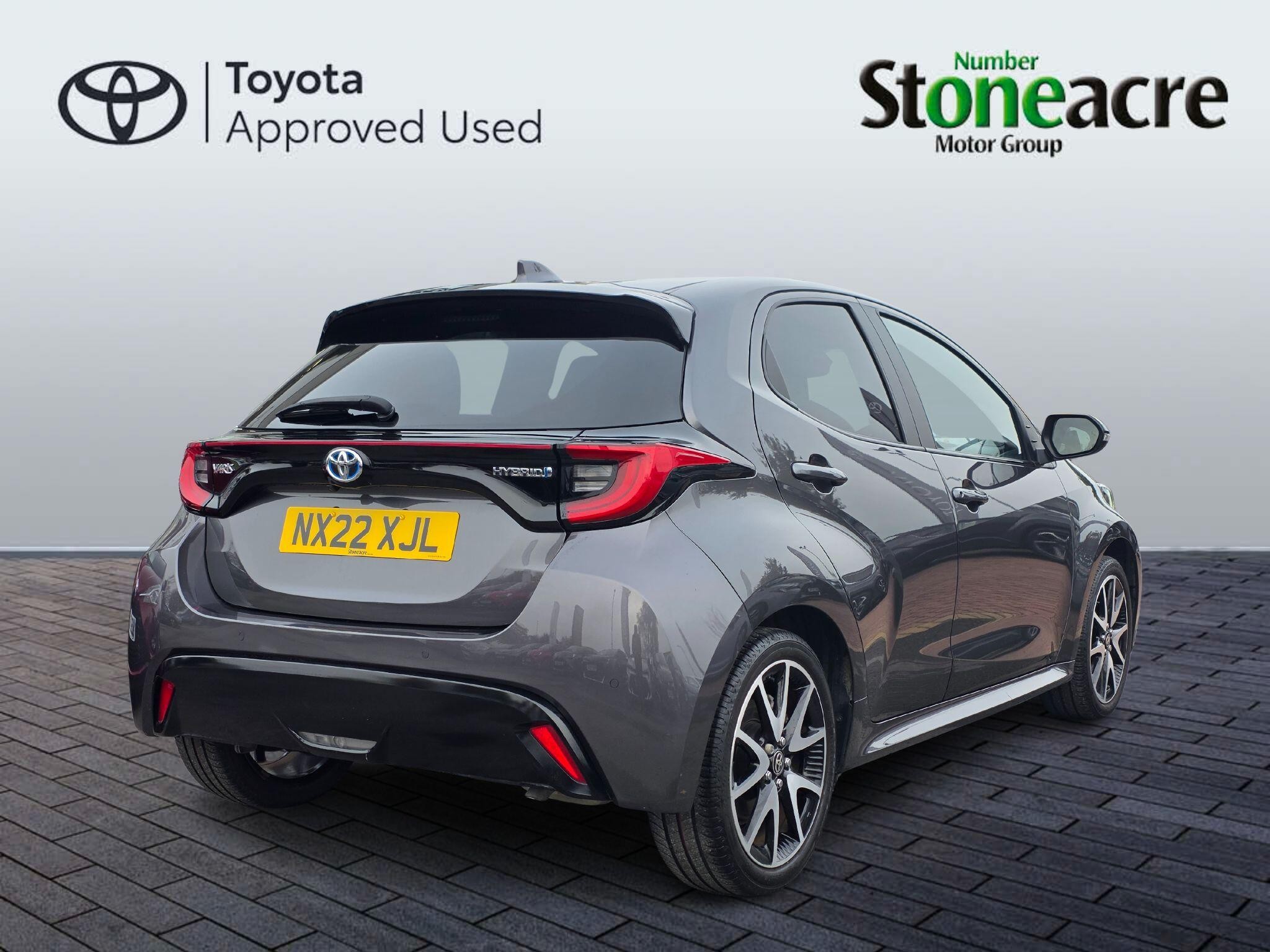 Toyota Yaris Image 2