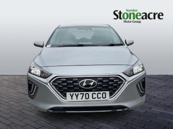 Hyundai IONIQ Hybrid 1.6 h-GDi Premium Hatchback 5dr Petrol Hybrid DCT Euro 6 (s/s) (141 ps) YY70CCO Image 2