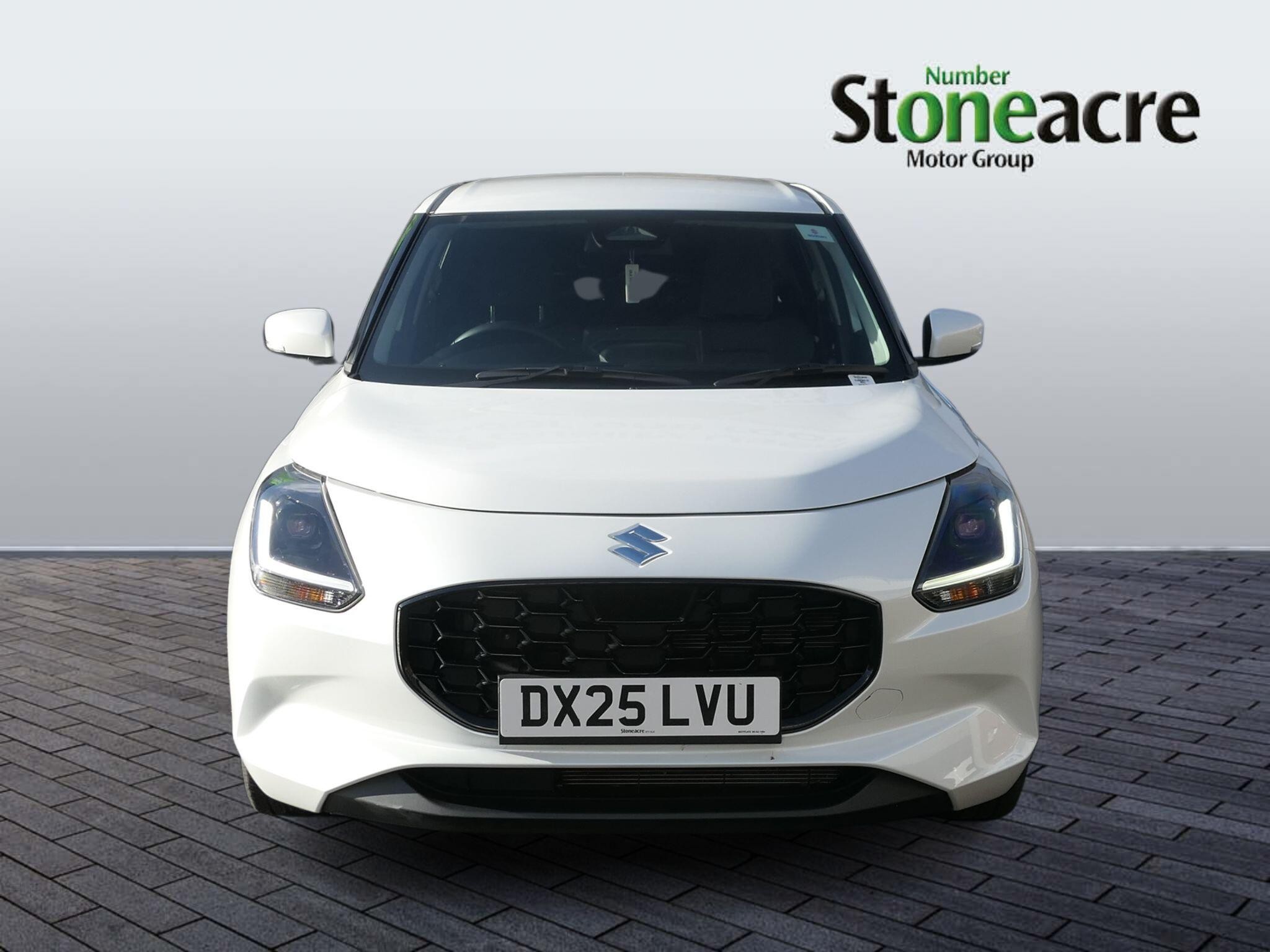 Suzuki Swift Image 2