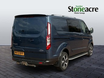 Ford Transit Custom 2.0 320 EcoBlue Active Crew Van Auto L1 H1 Euro 6 (s/s) 5dr MV72BYX Image 3