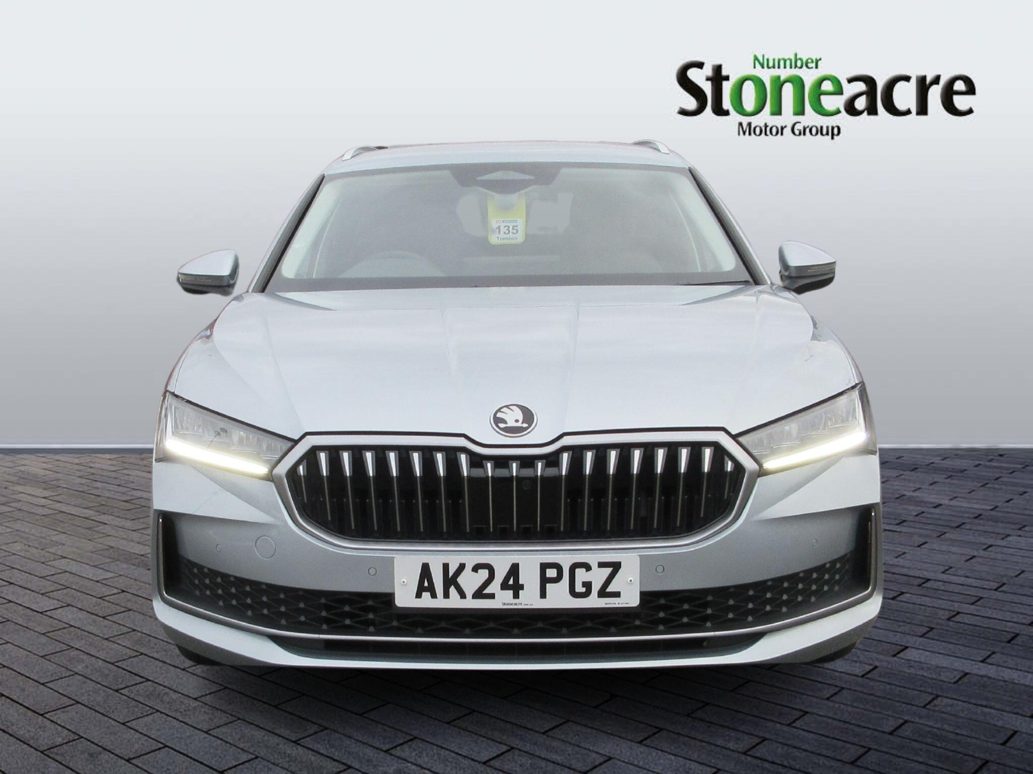 Skoda Superb Image 2