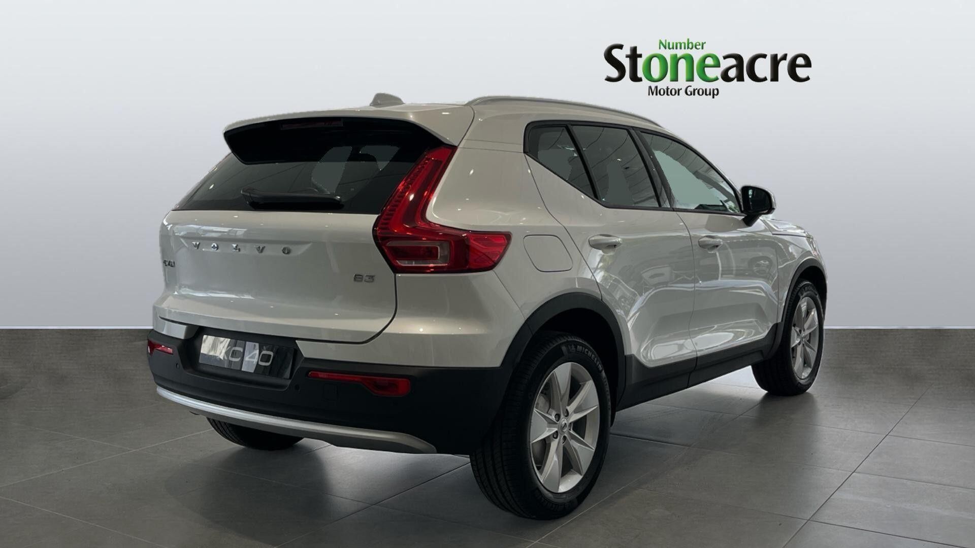 Volvo XC40 Image 2