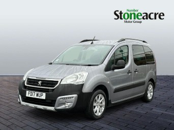 Peugeot Partner Tepee 1.2 PureTech Outdoor Euro 6 (s/s) 5dr FD17WUP Image 3