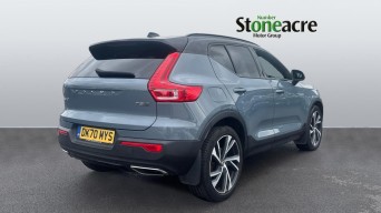 Volvo XC40 1.5h T5 Twin Engine Recharge 10.7kWh R-Design Pro Auto Euro 6 (s/s) 5dr DK70MYS Image 2