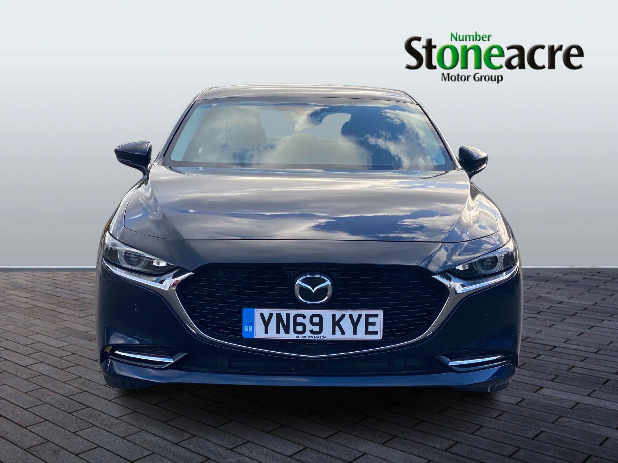 Mazda3 Saloon Image 2