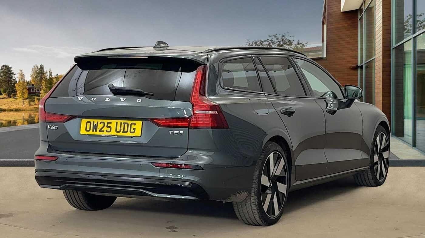 Volvo V60 Plug-In Hybrid Image 3