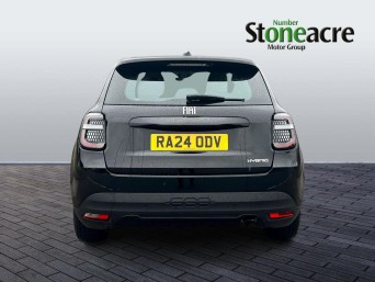 Fiat 600 1.2 MHEV e-DCT Euro 6 (s/s) 5dr RA24ODV Image 3