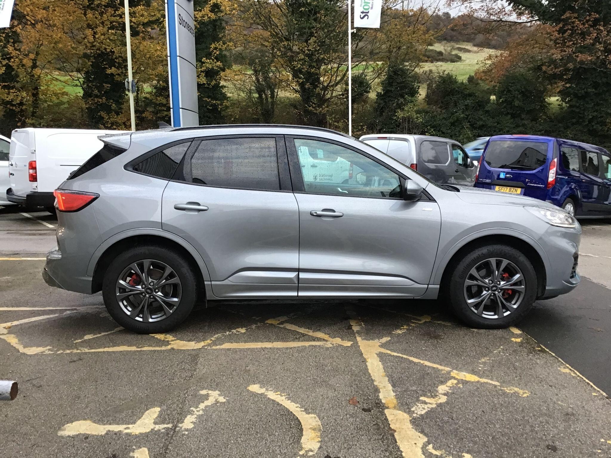 Ford Kuga Plug-In Hybrid Image 2