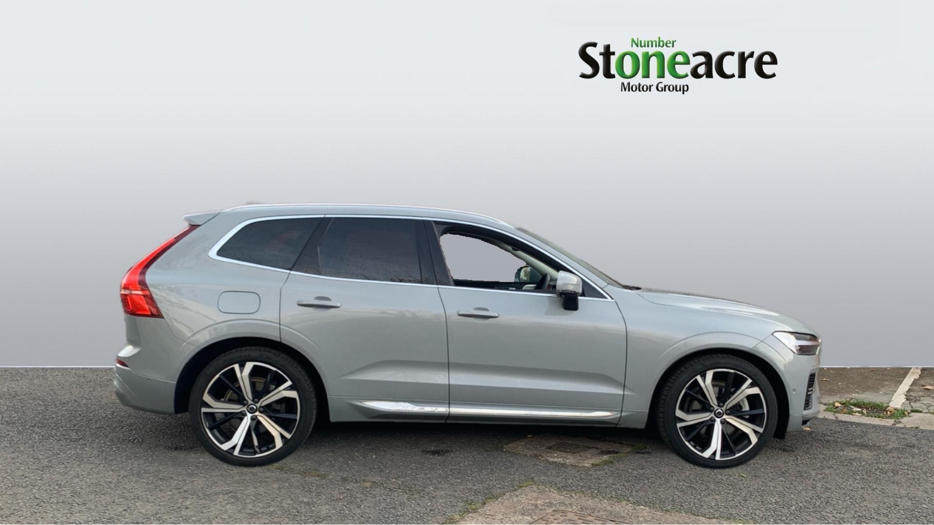 Volvo XC60 Recharge Image 3