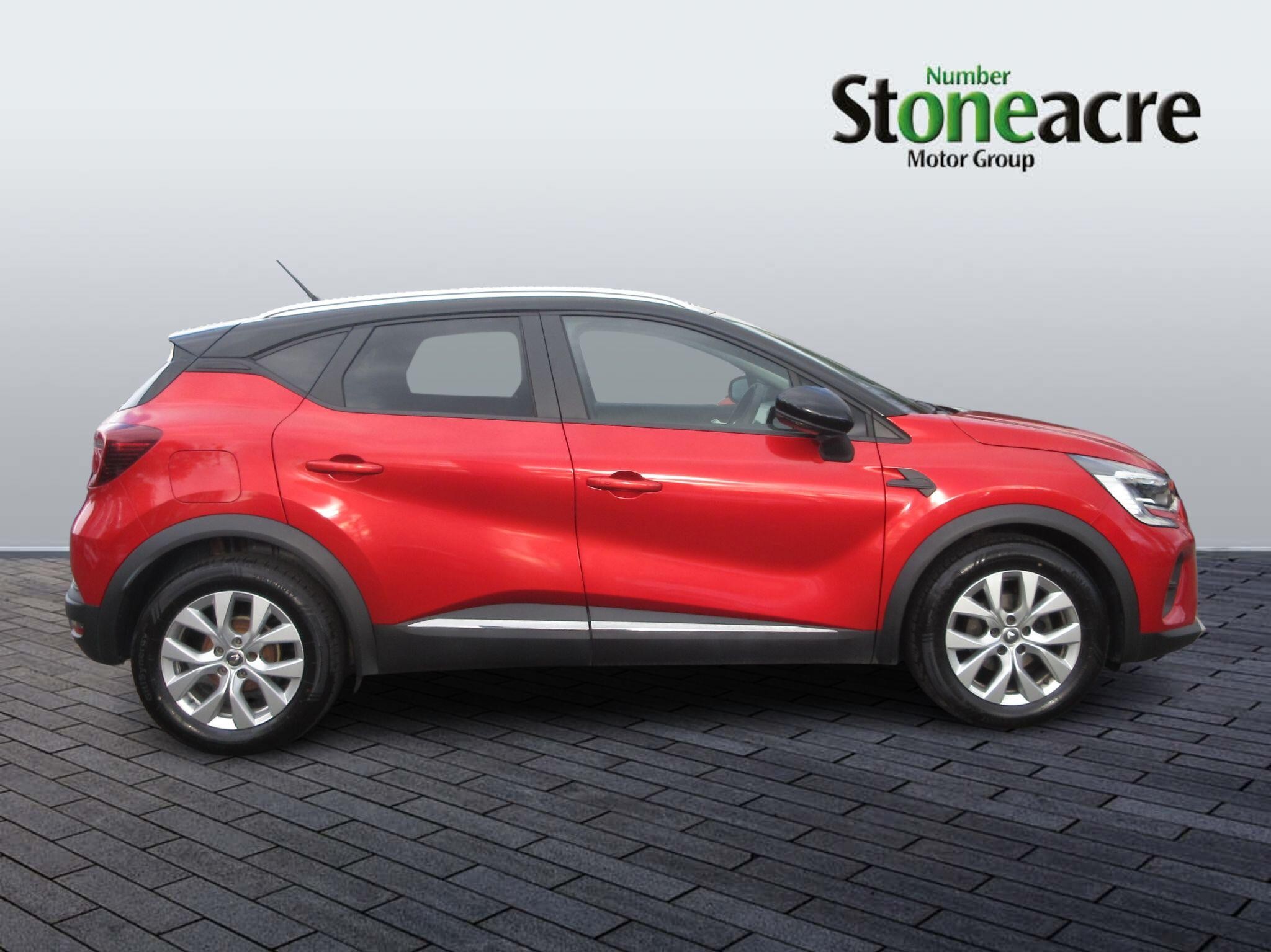 Renault Captur Image 2