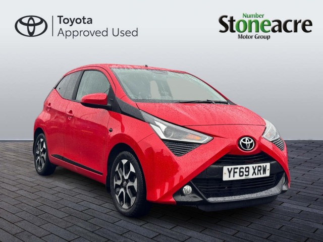 Toyota Aygo 1.0 VVT-i X-Trend 5dr YF69XRW Image 1