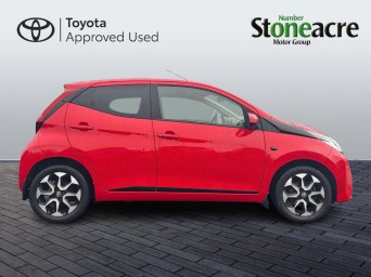 Toyota Aygo 1.0 VVT-i X-Trend 5dr YF69XRW Image 2