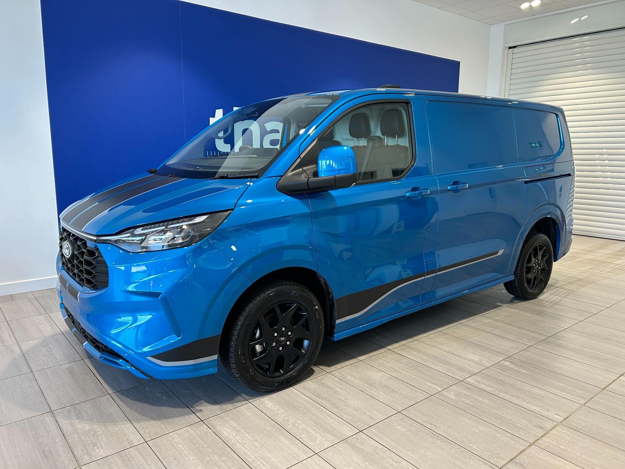Ford Transit Custom Image 2