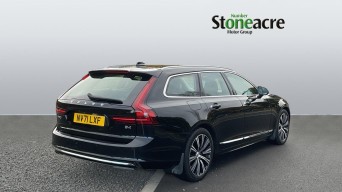 Volvo V90 2.0 B4 MHEV Inscription Auto Euro 6 (s/s) 5dr NV71LXF Image 2