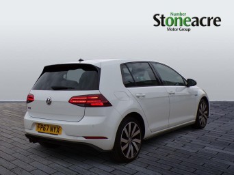 Volkswagen Golf 1.4 TSI 8.7kWh GTE Advance DSG Euro 6 (s/s) 5dr FP67NYX Image 3