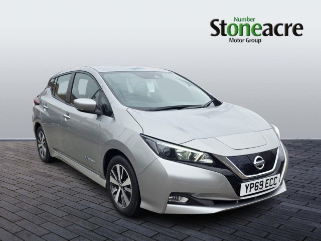 Nissan LEAF 40kWh Acenta Auto 5dr YP69ECC Image 1