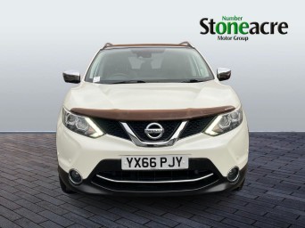Nissan Qashqai 1.6 dCi Tekna SUV 5dr Diesel Manual 4WD Euro 6 (s/s) (130 ps) YX66PJY Image 2