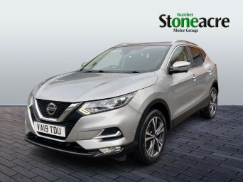 Nissan Qashqai 1.3 DiG-T N-Connecta 5dr VA19TDU Image 3