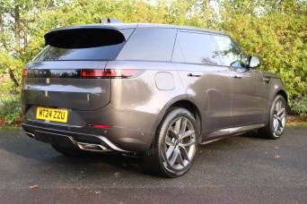 Land Rover Range Rover Sport 3.0 P460e 38.2kWh Dynamic SE Auto 4WD Euro 6 (s/s) 5dr MT24ZZU Image 3