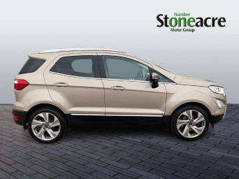 Ford EcoSport 1.0T EcoBoost Titanium Auto Euro 6 (s/s) 5dr YG69VXW Image 2