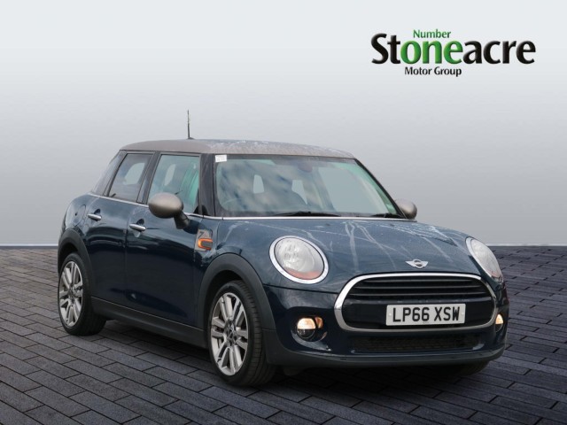 MINI Hatch 1.5 Cooper Seven Auto Euro 6 (s/s) 5dr LP66XSW Image 1