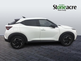 Nissan Juke 1.0 DiG-T N-Connecta 5dr YF23LPP Image 2