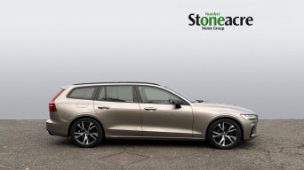 Volvo V60 2.0 D3 R-Design Euro 6 (s/s) 5dr CN69VOA Image 3
