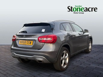 Mercedes-Benz GLA 2.1 GLA220d Sport (Executive) 7G-DCT 4MATIC Euro 6 (s/s) 5dr NX68OSW Image 3