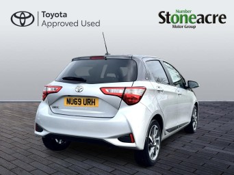 Toyota Yaris 1.5 VVT-i Y20 5dr [Bi-tone] NU69URH Image 3