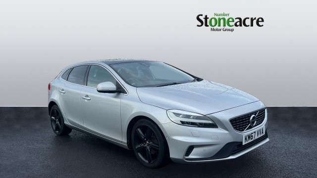 Volvo V40 R-Design D2 KM67VVA Image 1