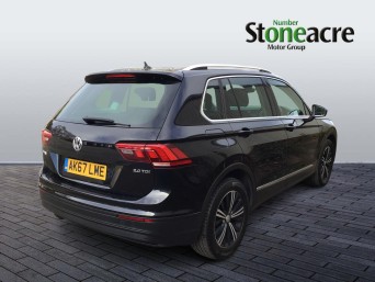 Volkswagen Tiguan 2.0 TDI SE Navigation DSG Euro 6 (s/s) 5dr AK67LME Image 3