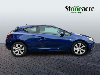 Vauxhall Astra GTC 1.4T 16V Sport Euro 5 (s/s) 3dr YY14EUZ Image 2