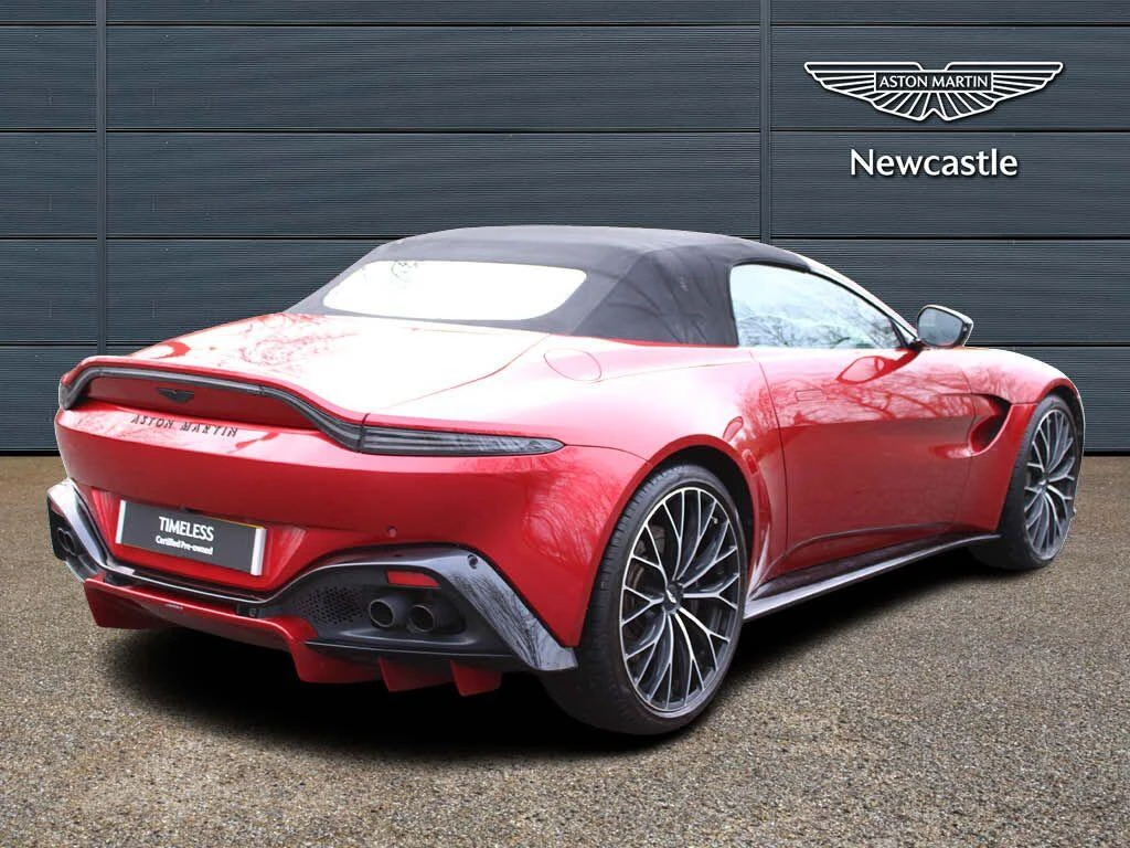 Aston Martin Vantage Roadster 2dr ZF 8 Speed Auto FN23EEW Image 3