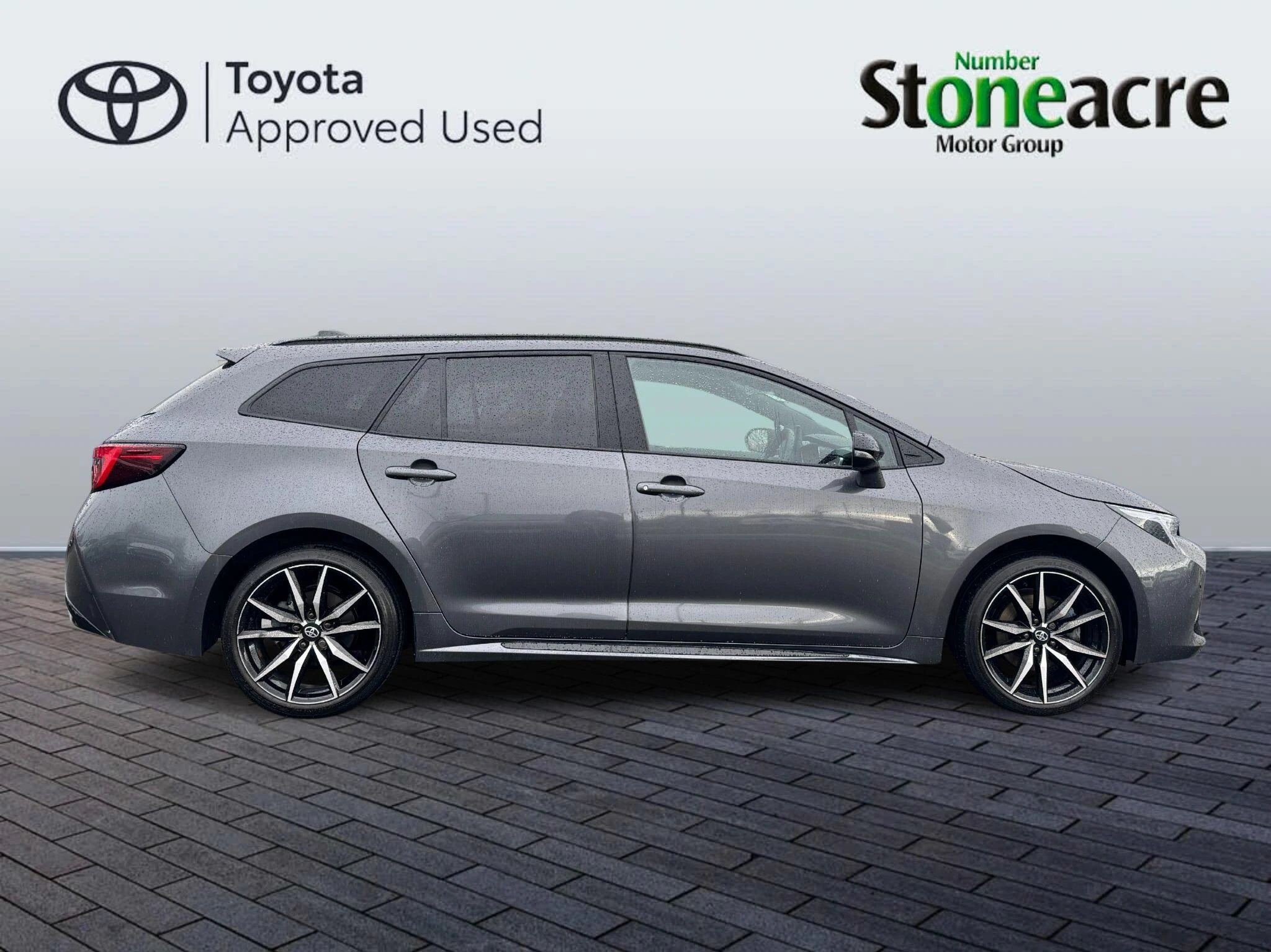 Toyota Corolla Touring Sports 2.0 VVT-h GR SPORT Touring Sports CVT Euro 6 (s/s) 5dr NU75LJJ Image 2