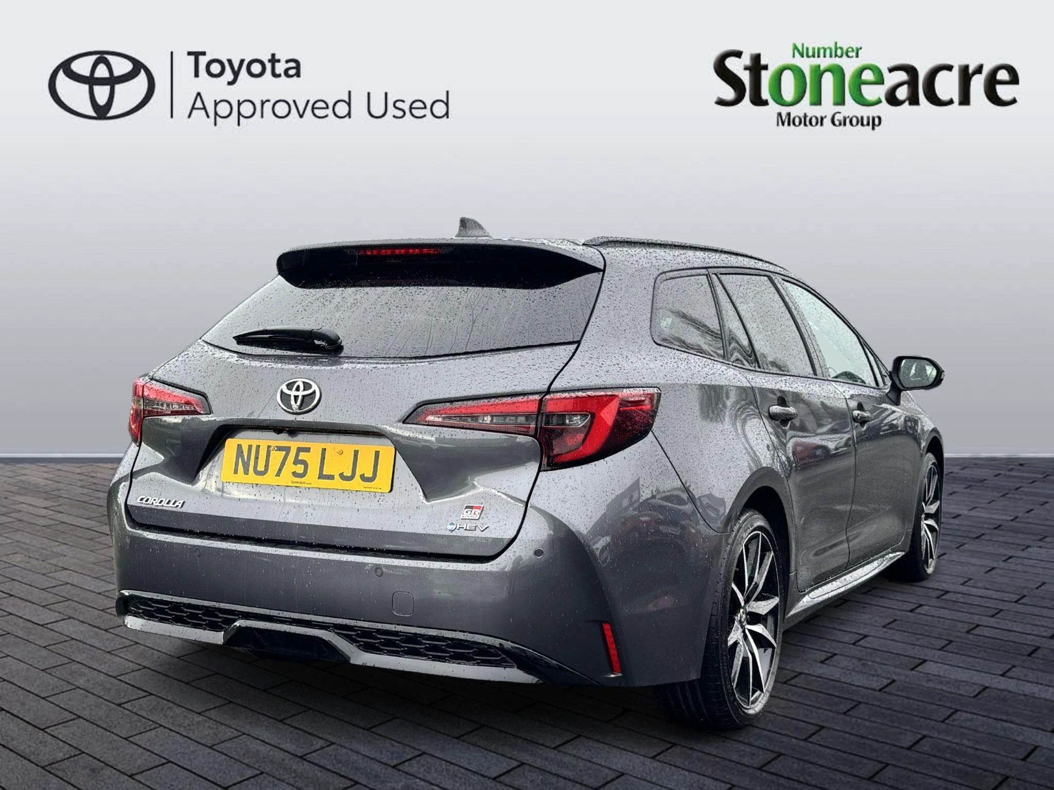 Toyota Corolla Touring Sports 2.0 VVT-h GR SPORT Touring Sports CVT Euro 6 (s/s) 5dr NU75LJJ Image 3