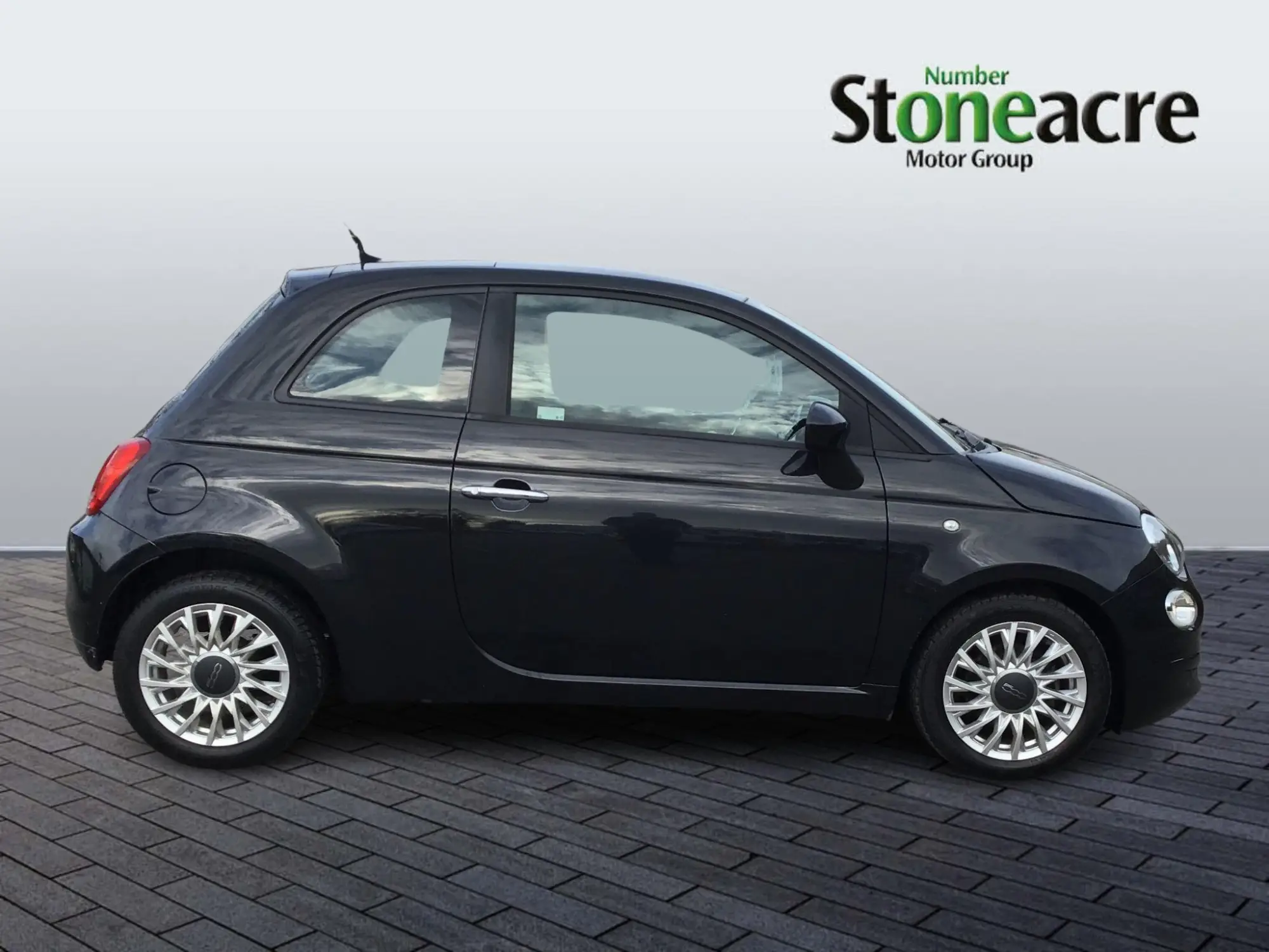 Fiat 500 1.0 Mild Hybrid Lounge 3dr YP70GKU Image 2