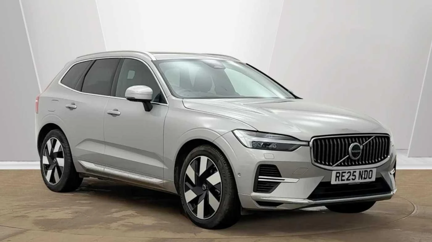 Volvo XC60 2.0h T8 18.8kWh Ultra Bright Auto AWD Euro 6 (s/s) 5dr RE25NDO Image 1