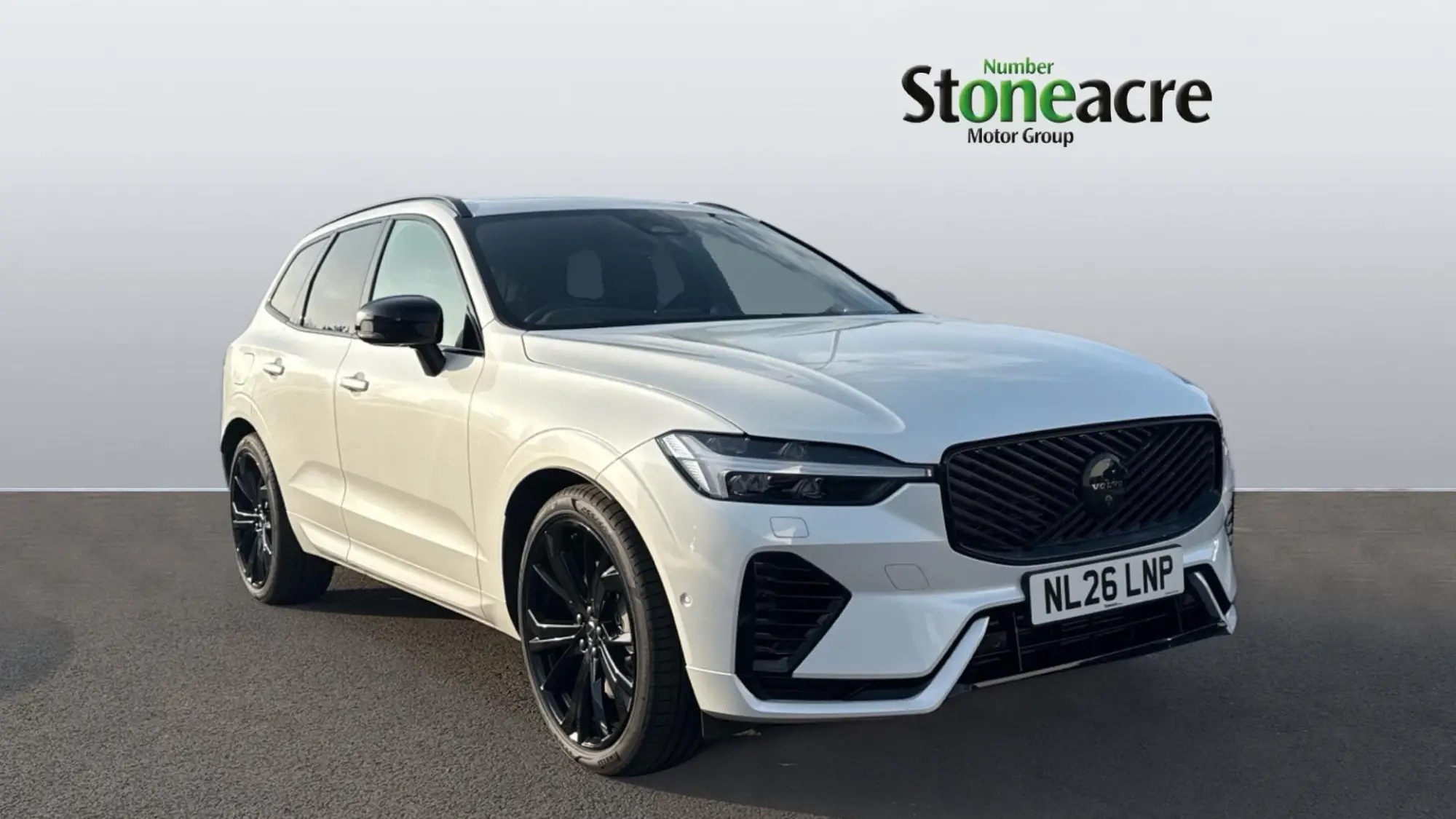Volvo XC60 2.0 T8 18.8kWh Ultra Black Edition Auto AWD Euro 6 (s/s) 5dr NL26LNP Image 1