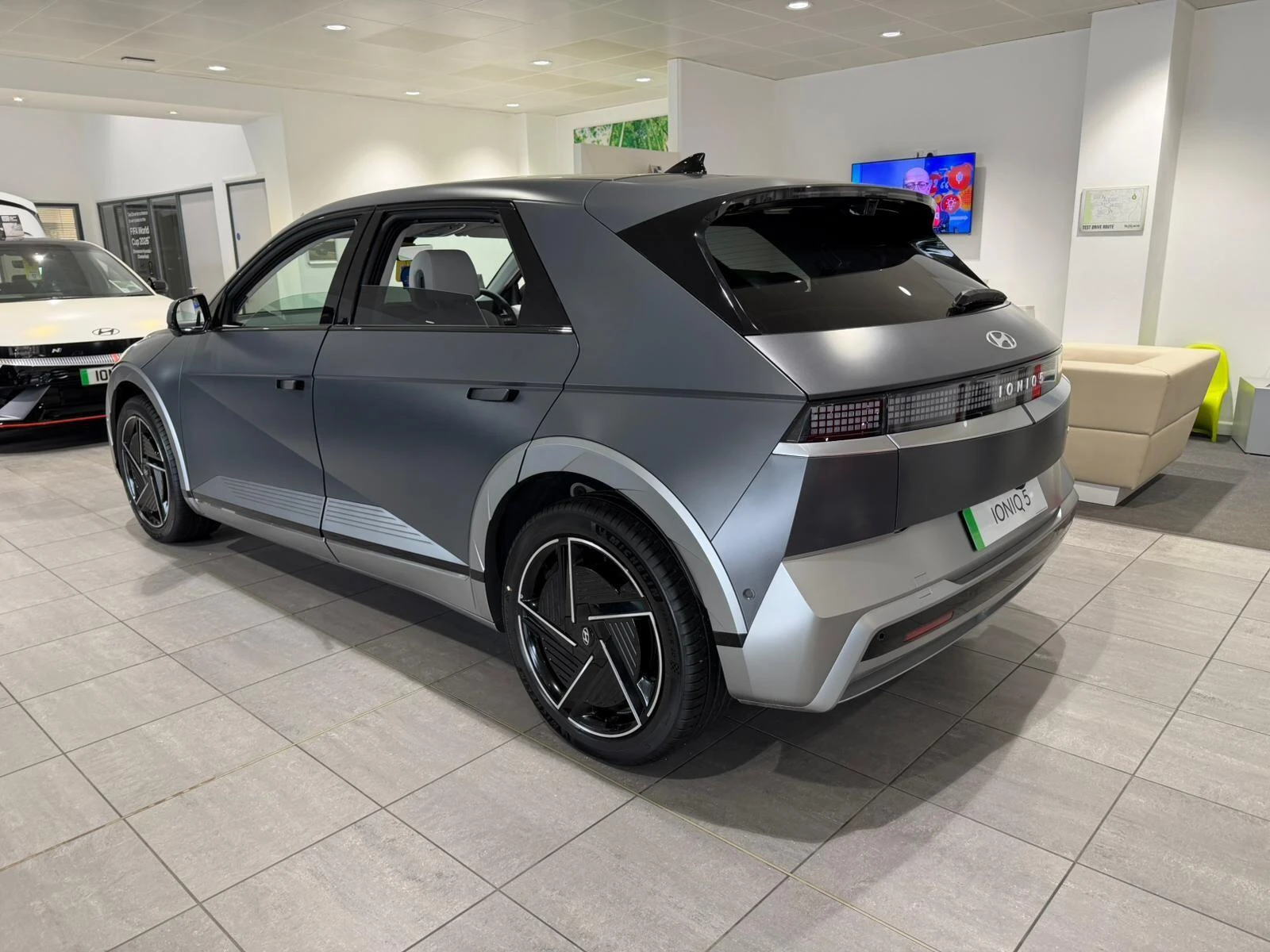 Hyundai IONIQ 5 84kWh Ultimate Auto AWD 5dr Image 3