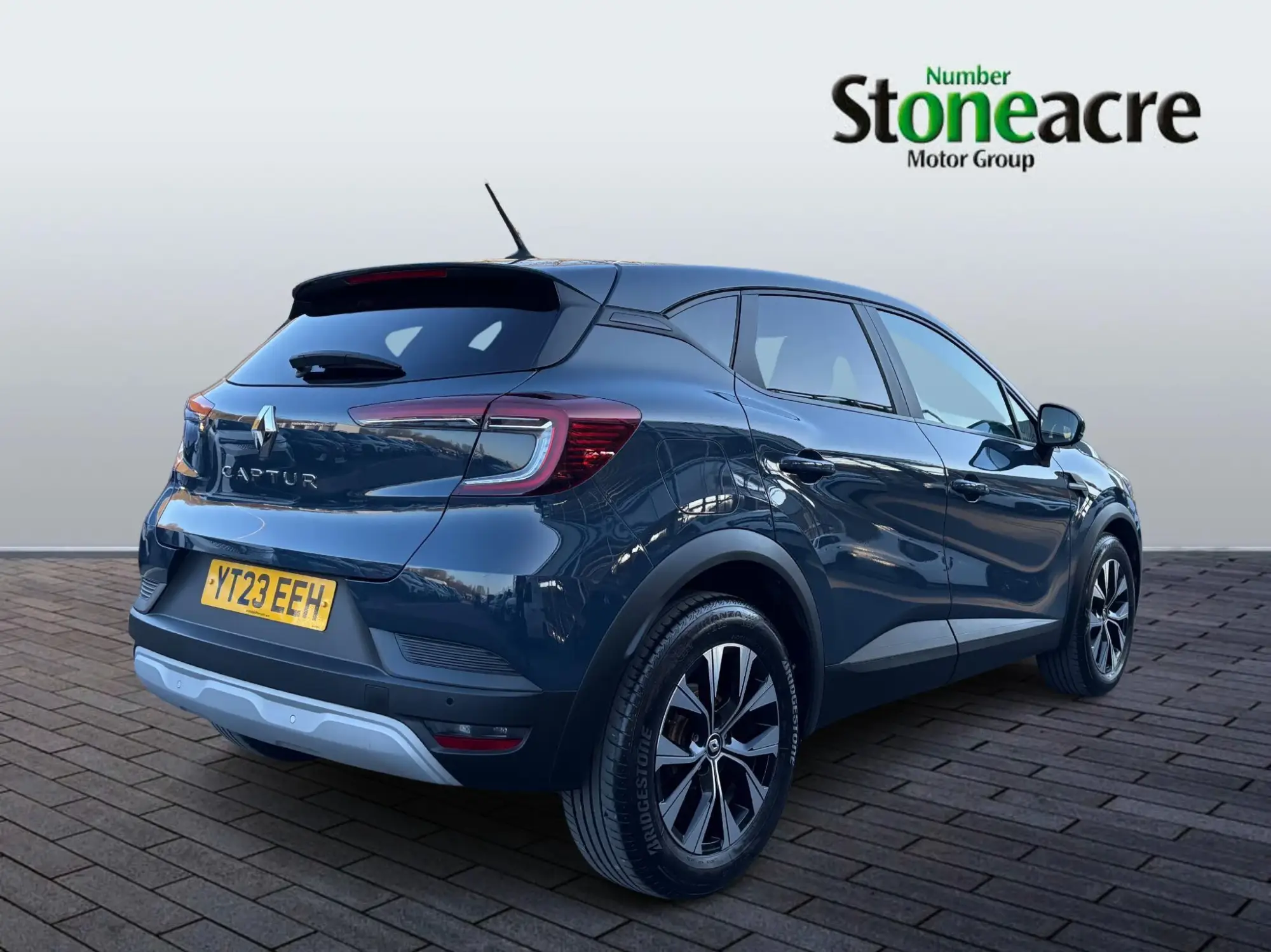 Renault Captur Evolution TCe 90 MY22 YT23EEH Image 3