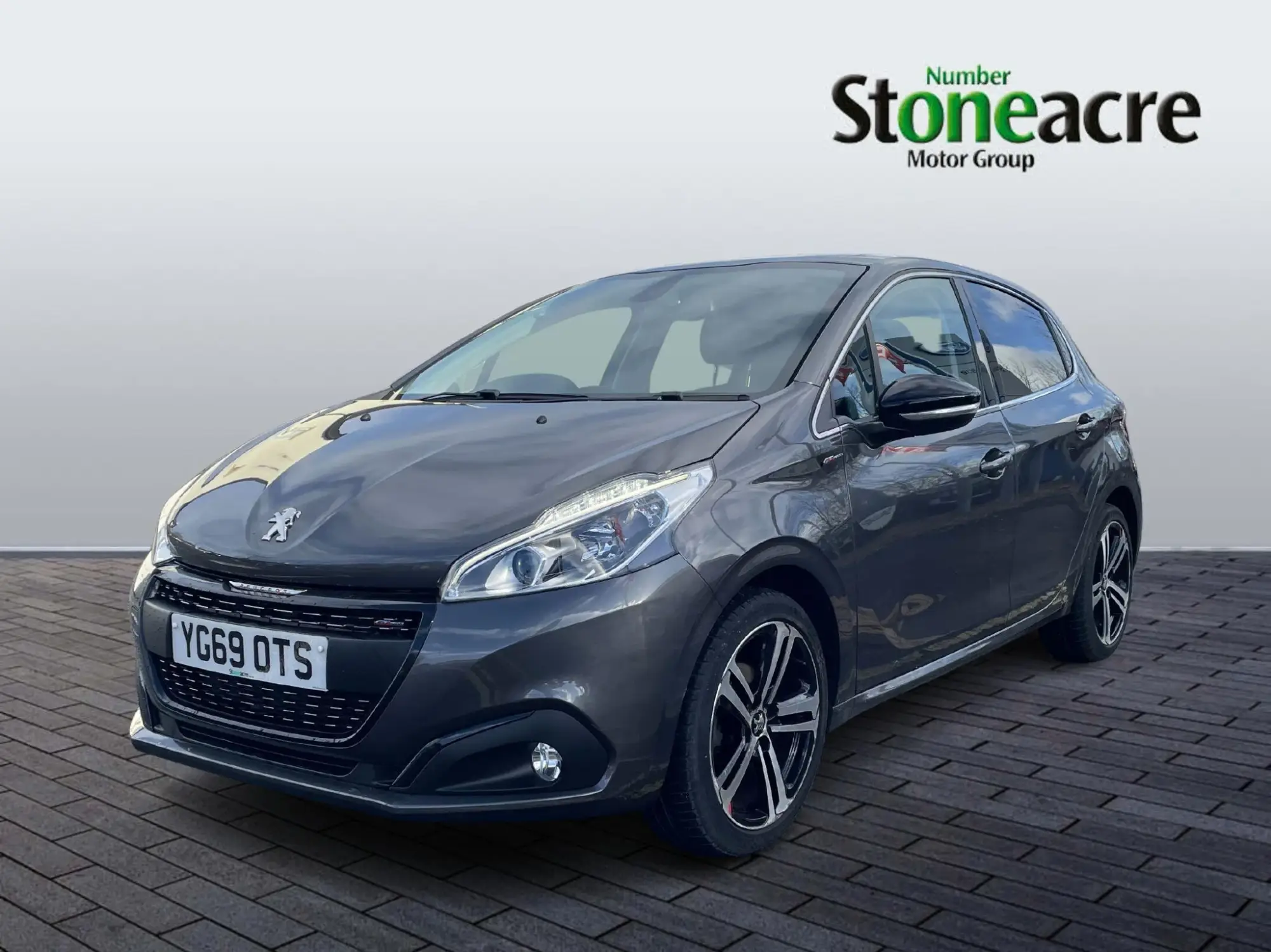 Peugeot 208 1.2 PureTech 110 GT Line 5dr [6 Speed] YG69OTS Image 3