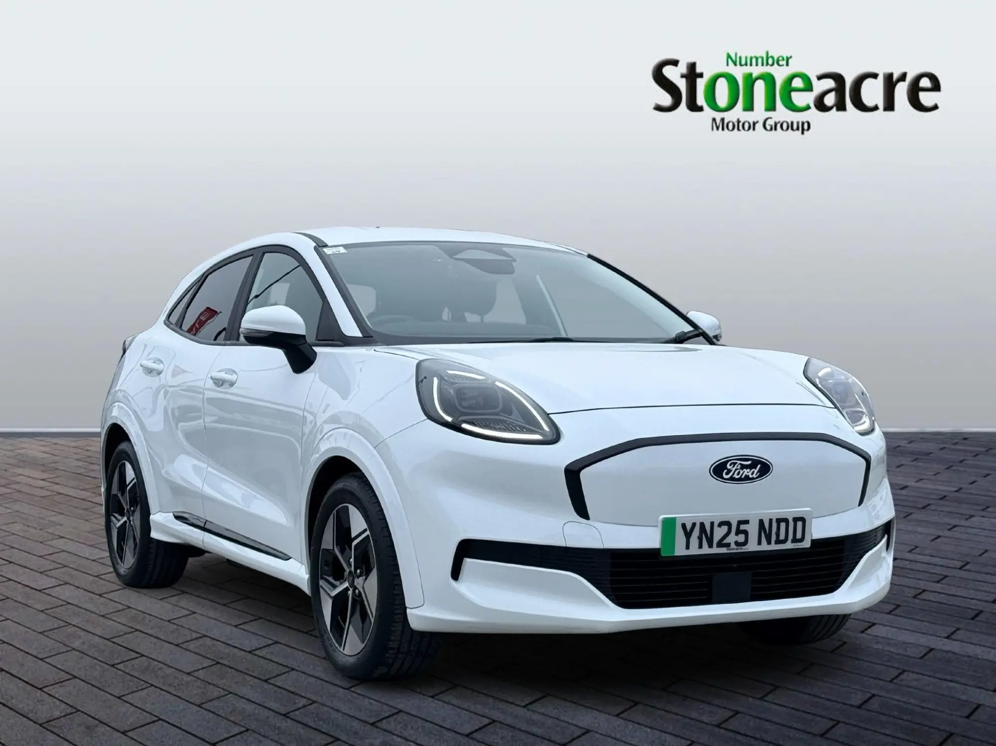 Ford Puma Gen-E Standard Range 43kWh Select Auto 5dr YN25NDD Image 1