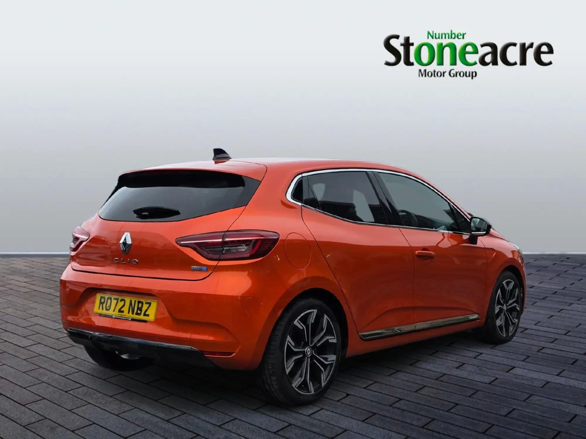 Renault Clio E-Tech 1.6 E-TECH Techno Auto Euro 6 (s/s) 5dr RO72NBZ Image 3