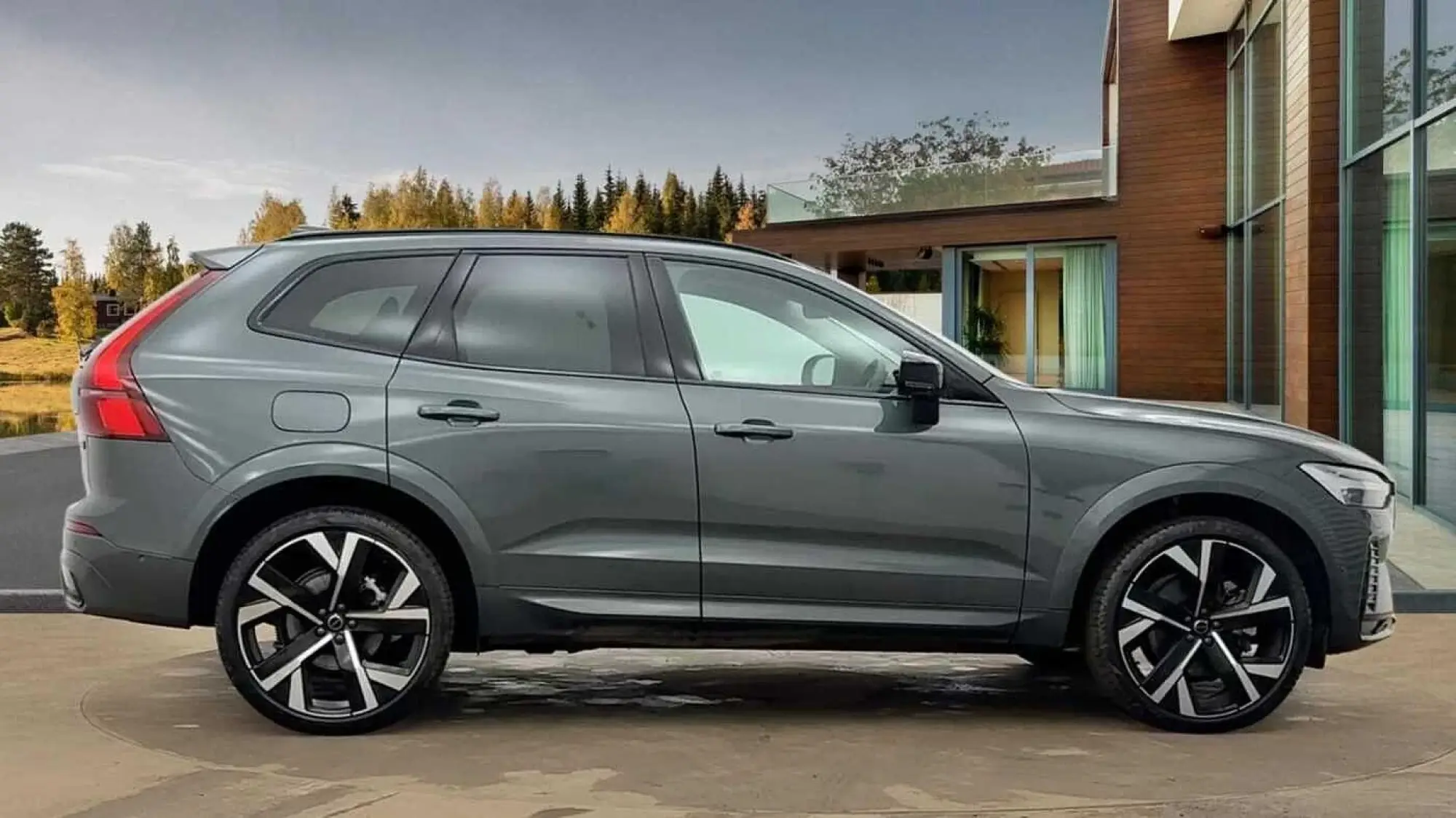 Volvo XC60 2.0 B5 MHEV Ultra Dark Auto AWD Euro 6 (s/s) 5dr OX25DZH Image 2