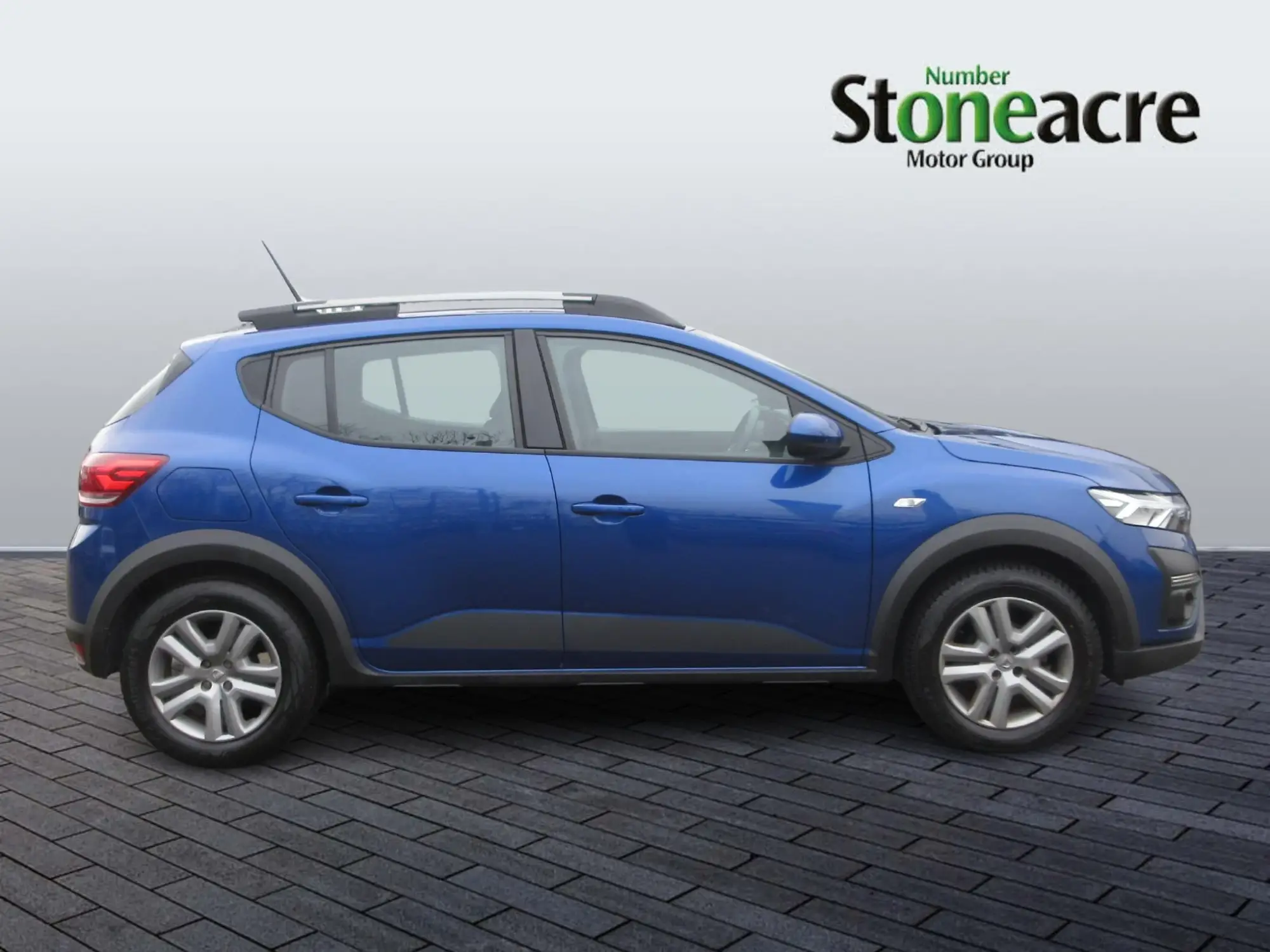 Dacia Sandero Stepway 1.0 TCe Comfort 5dr NC72JSZ Image 2