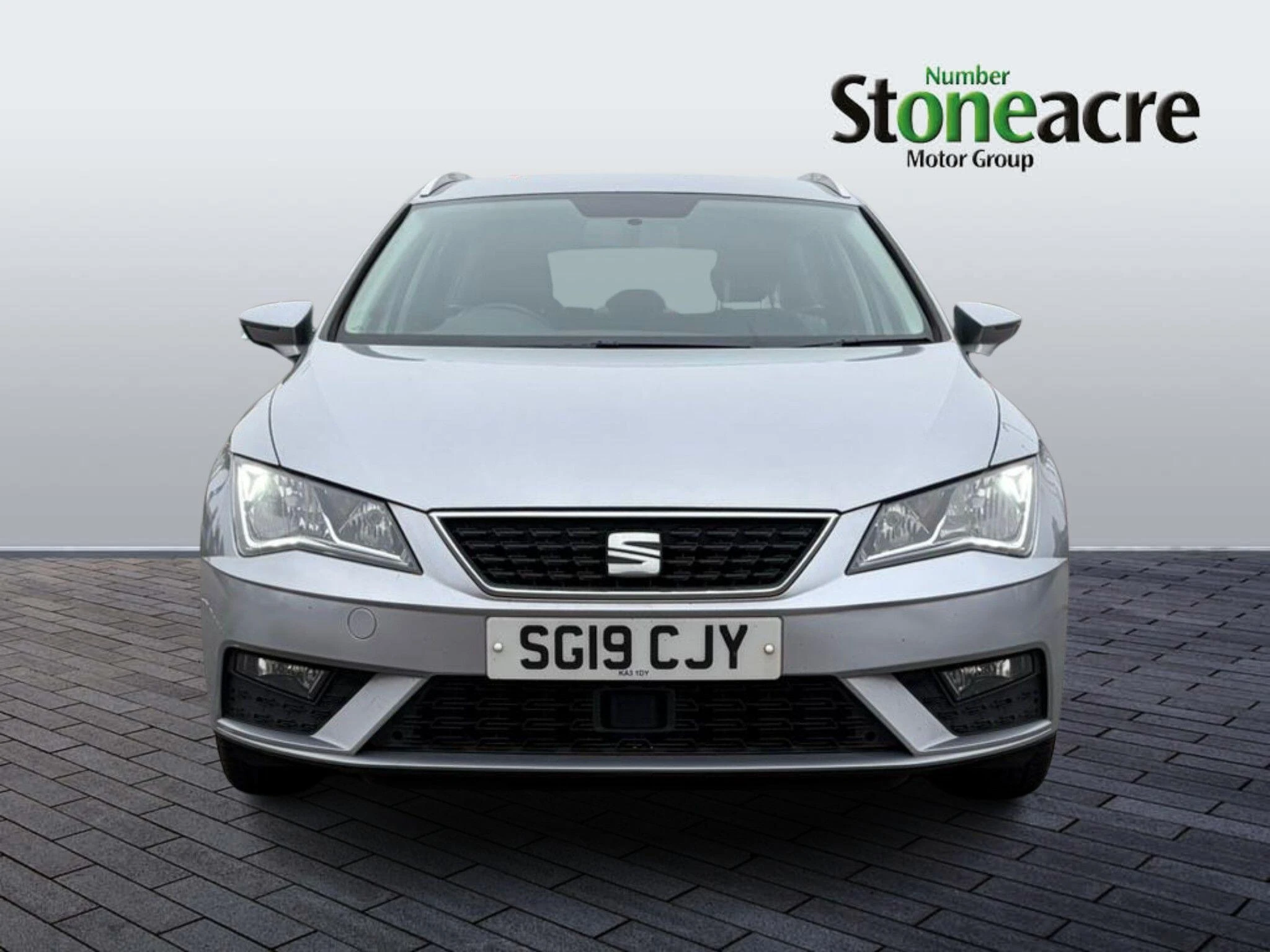 SEAT Leon 1.6 TDI SE ST Euro 6 (s/s) 5dr SG19CJY Image 2